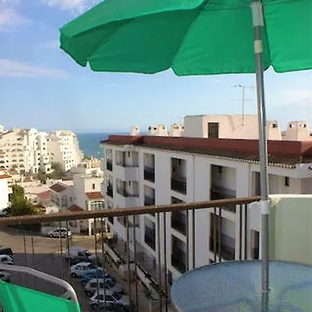 Sunny Close To The * Αλμπουφέιρα