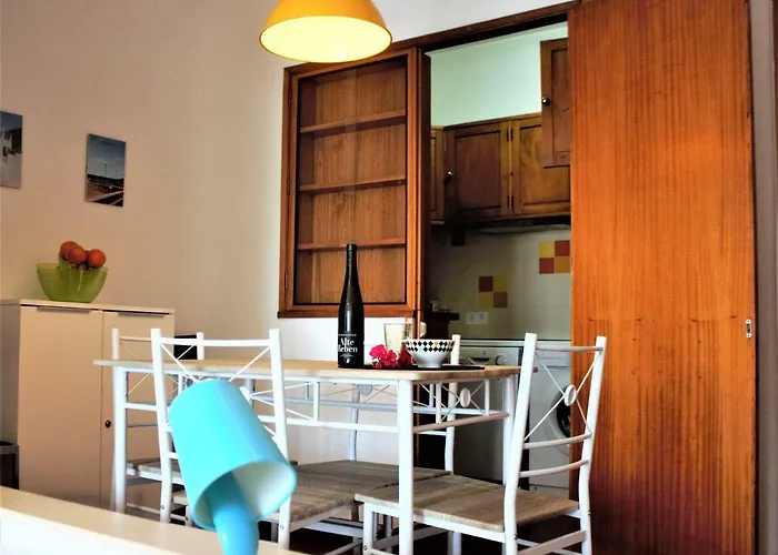 Apartment Sunny Close To The