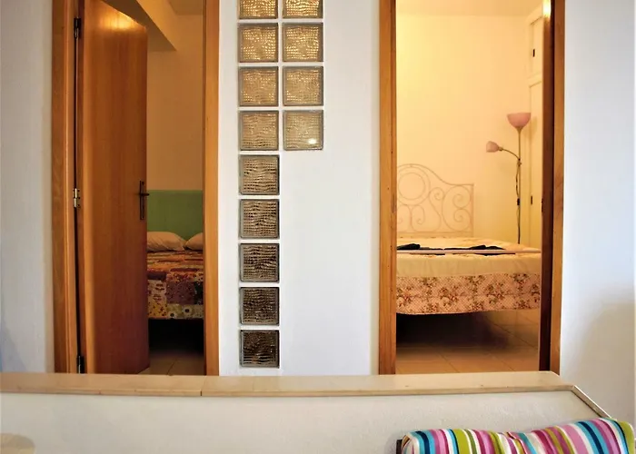 Sunny Close To The Apartment *